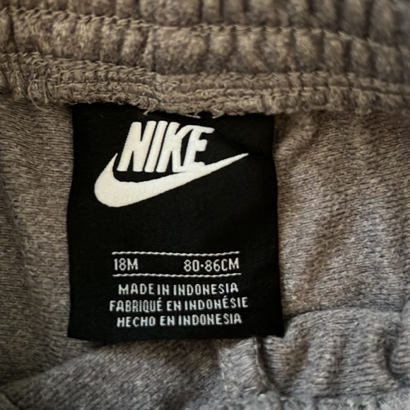 18M Nike Tracksuit - Picture 6 of 7